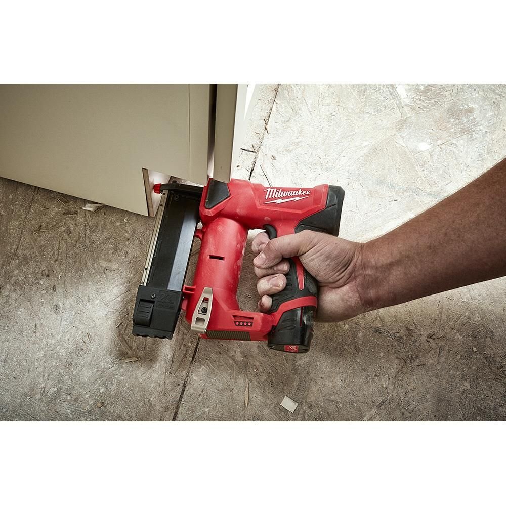 milwaukee-m12-23-gauge-pin-nailer-kit-2540-21-detail-view-11
