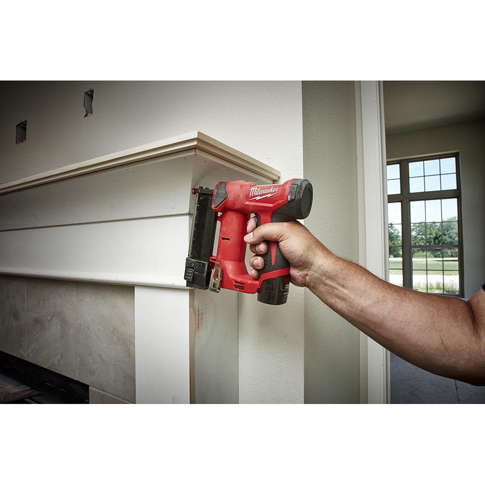 milwaukee-m12-23-gauge-pin-nailer-kit-2540-21-detail-view-17
