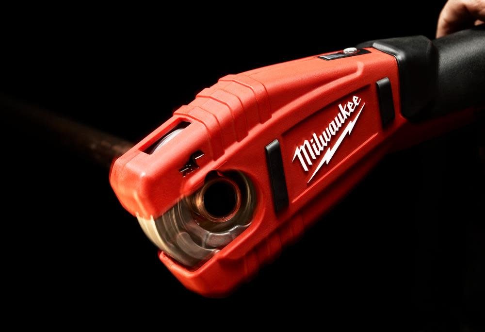 milwaukee-m12-cordless-copper-tubing-cutter-bare-tool-2471-20-detail-view-1