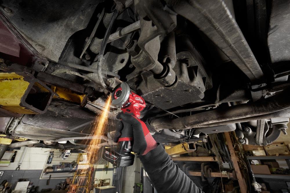 milwaukee-m12-fuel-3-in-compact-cut-off-tool-bare-tool-2522-20-detail-view-4