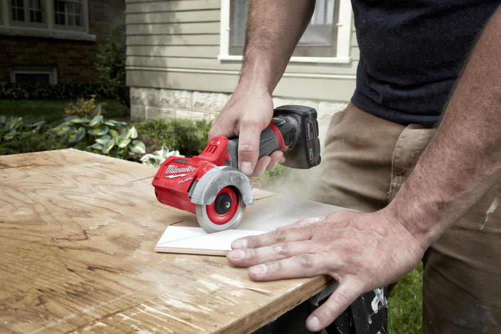 milwaukee-m12-fuel-3-in-compact-cut-off-tool-bare-tool-2522-20-detail-view-5