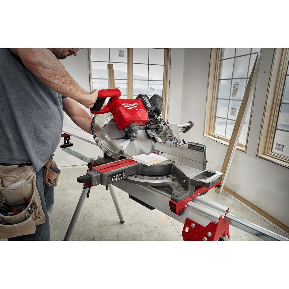 milwaukee-m18-fuel-12inch-dual-bevel-sliding-compound-miter-saw-kit-2739-21hd-detail-view-5