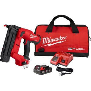 Milwaukee M18 FUEL 18 Gauge Brad Nailer Kit