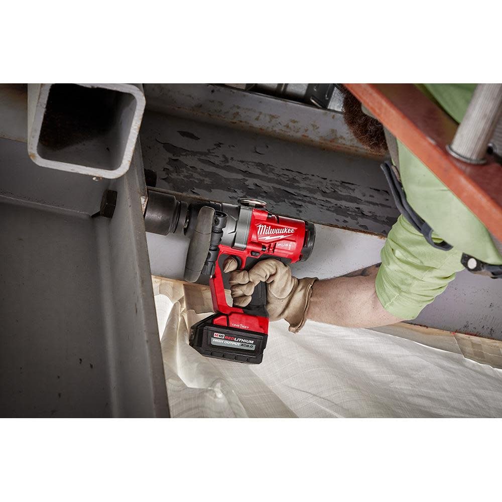 milwaukee-m18-fuel-1inch-high-torque-impact-wrench-with-one-key-kit-2867-22-detail-view-4