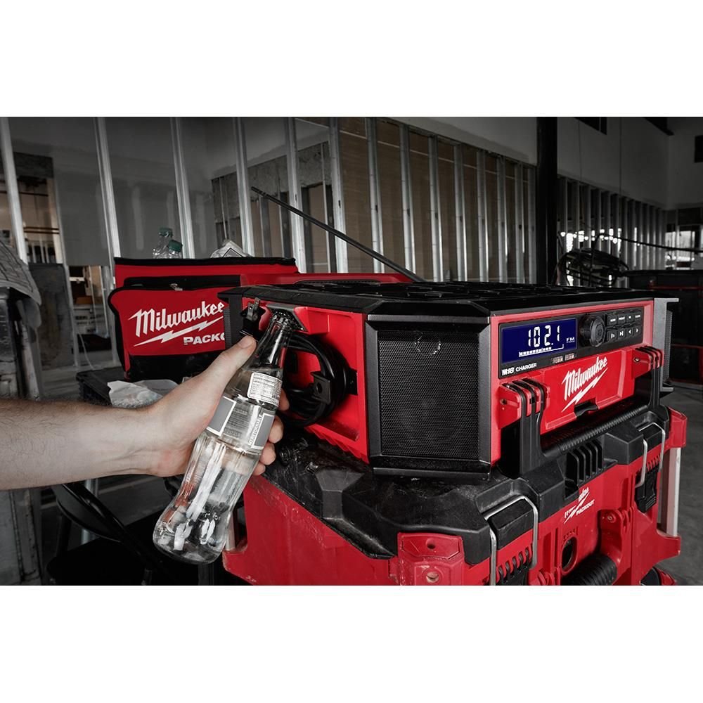 milwaukee-m18-packout-radio-charger-bare-tool-2950-20-detail-view-20