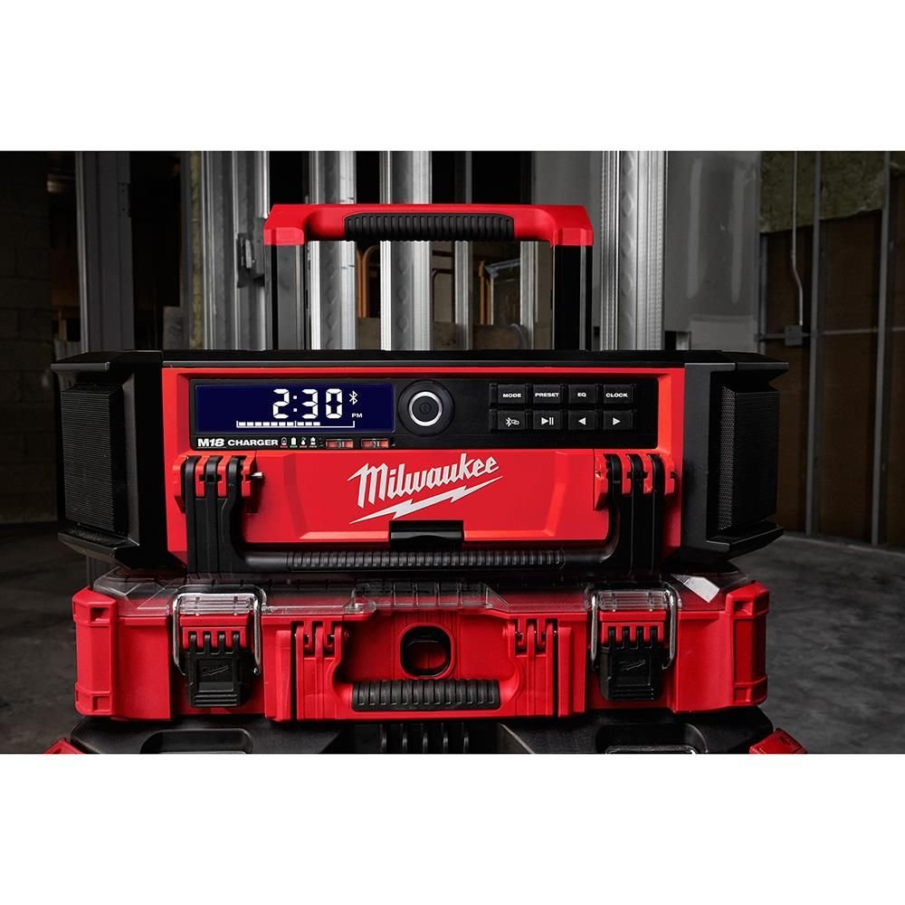 milwaukee-m18-packout-radio-charger-bare-tool-2950-20-hero-4